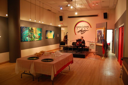 Vernissage Triptyque Topical - Montr&eacute;al, Canada.